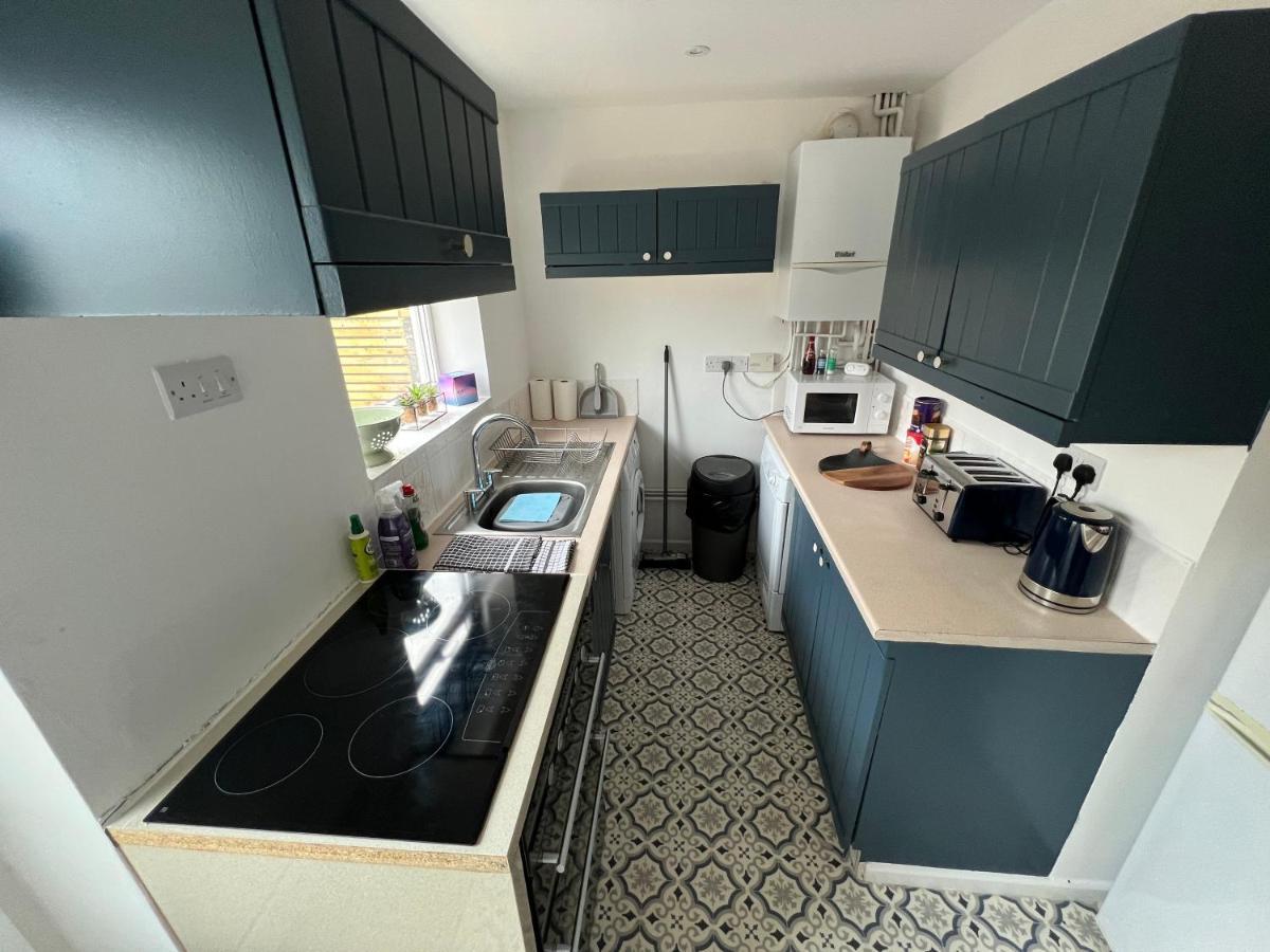 House Sleeps 8. 2Bedrooms & Sofa Beds In Sitting Room Bath Eksteriør bilde